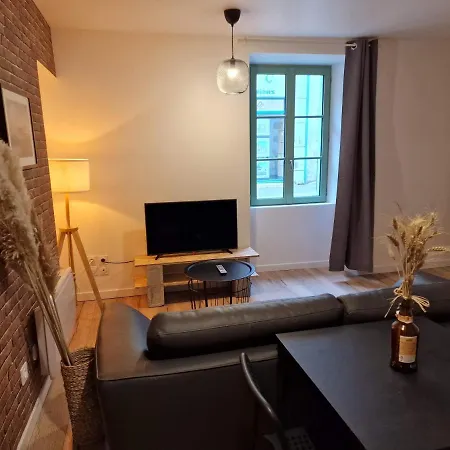 Logement de caractère en haute ville de Quimperlé Extérieur photo