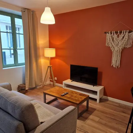 Logement de caractère en haute ville de Quimperlé Extérieur photo