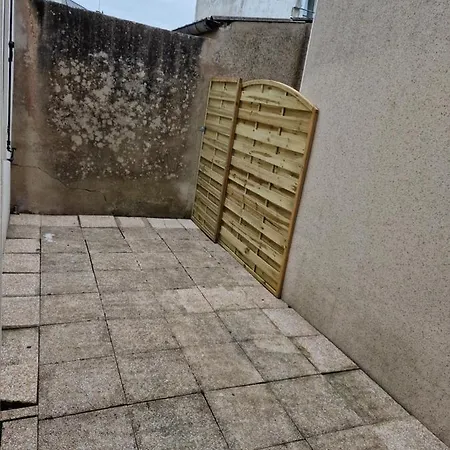 Logement de caractère en haute ville de Quimperlé Extérieur photo