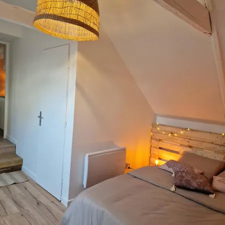 Logement de caractère en haute ville de Quimperlé Extérieur photo