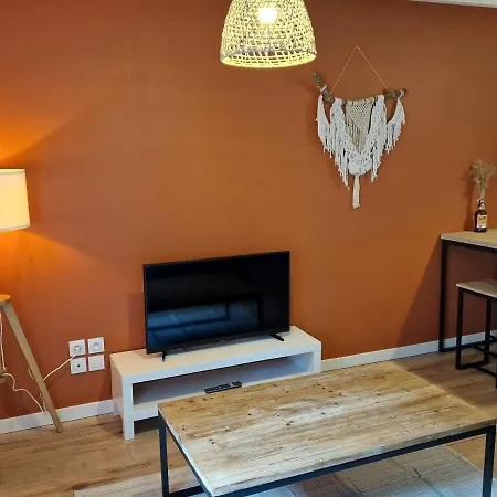 Logement de caractère en haute ville de Quimperlé Extérieur photo