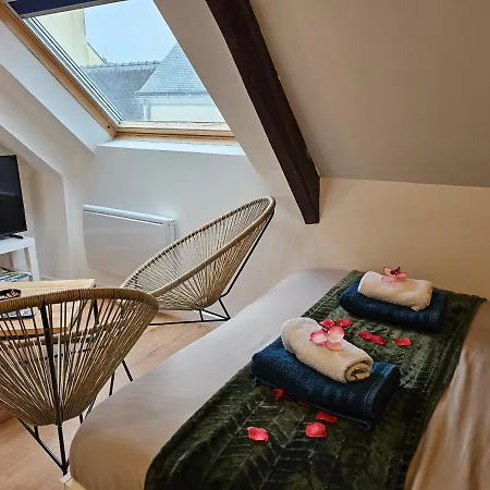 Logement de caractère en haute ville de Quimperlé Extérieur photo