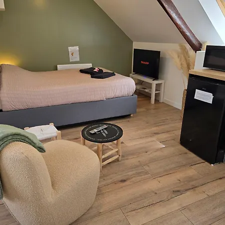 Logement de caractère en haute ville de Quimperlé Extérieur photo